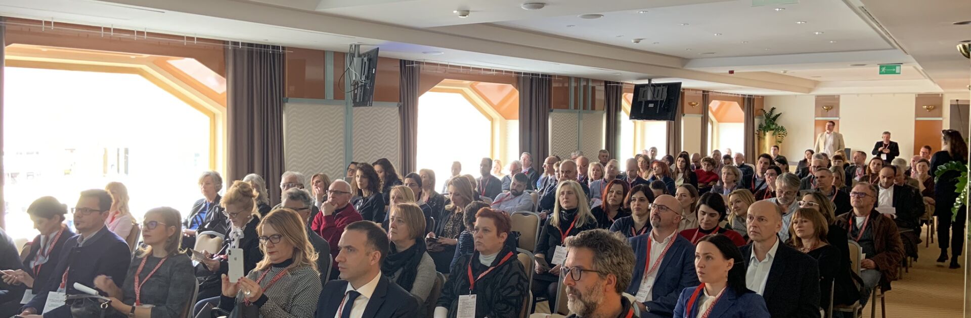 120 Teilnehmer folgten im März der Einladung zur Fachkonferenz , die der Holzcluster im März gemeinsam mit dem AußenwirtschaftsCenter Zagreb und dem österreichischen Ministerium für Nachhaltigkeit und Tourismus organisieren durften.